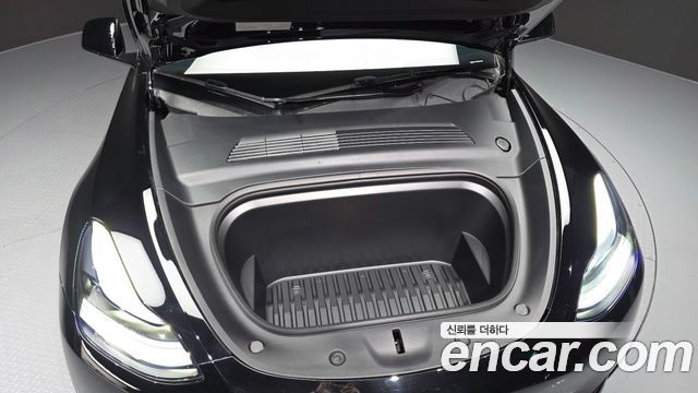 Tesla Model Y 2024 — photo 6