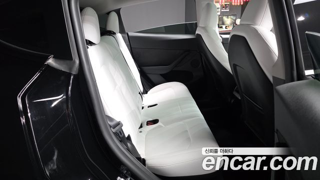Tesla Model Y 2024 — photo 18