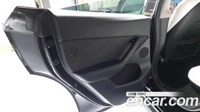 Tesla Model Y 2024 — photo 15