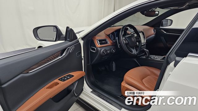 Maserati Ghibli 2020 — photo 13