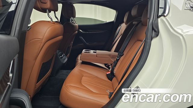 Maserati Ghibli 2020 — photo 18