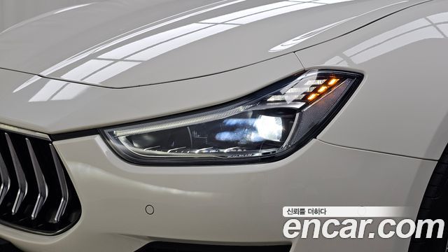 Maserati Ghibli 2020 — photo 8