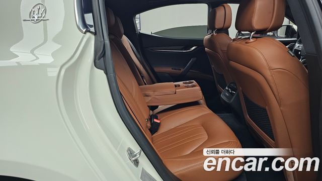 Maserati Ghibli 2020 — photo 16