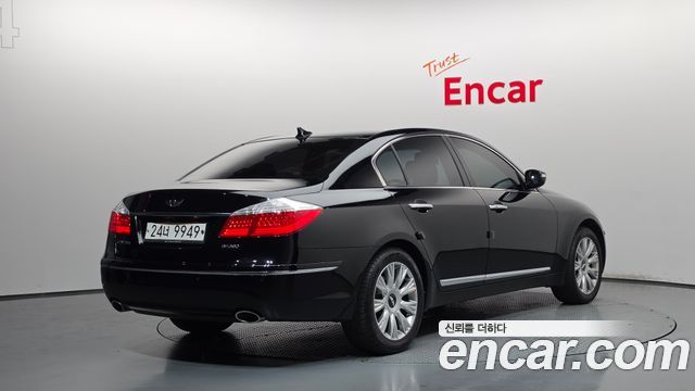 Hyundai Genesis 2011 — photo 2