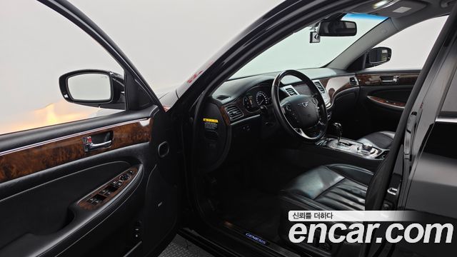 Hyundai Genesis 2011 — photo 10