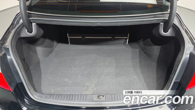 Hyundai Genesis 2011 — photo 17