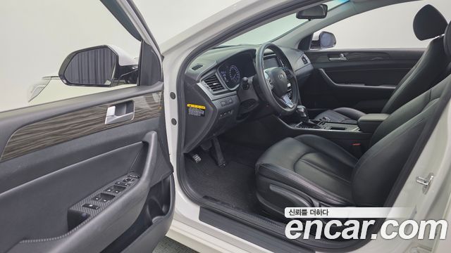 Hyundai Sonata 2018 — photo 11