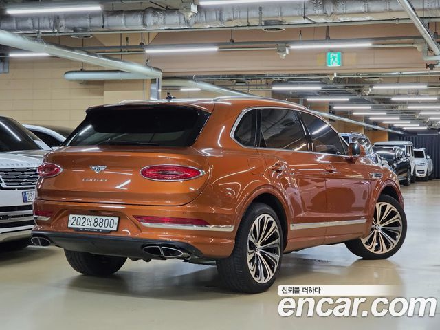 Bentley Bentayga 2023 — photo 3