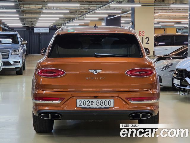 Bentley Bentayga 2023 — photo 4