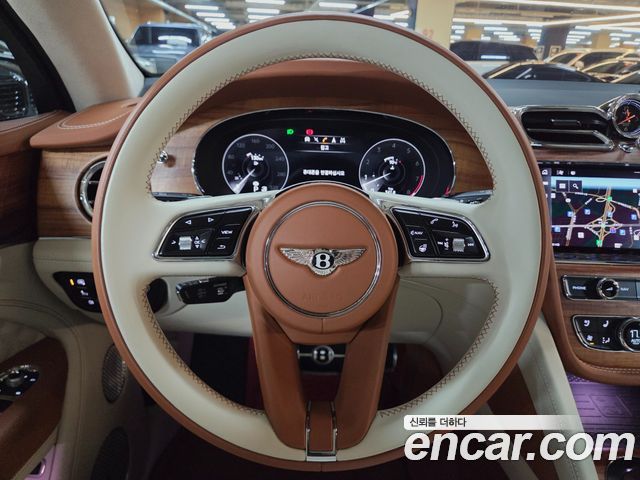 Bentley Bentayga 2023 — photo 6