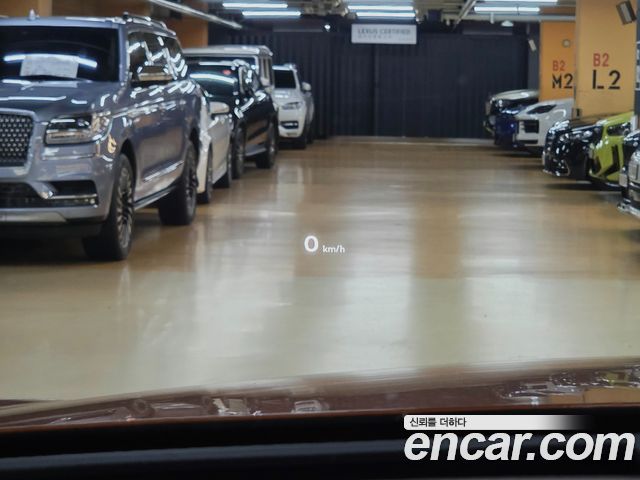 Bentley Bentayga 2023 — photo 17