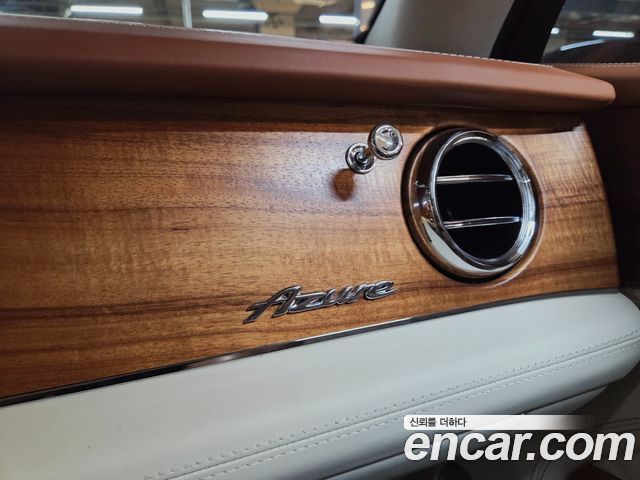 Bentley Bentayga 2023 — photo 18