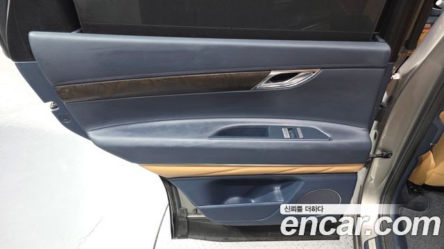 Genesis GV80 2020 — photo 15