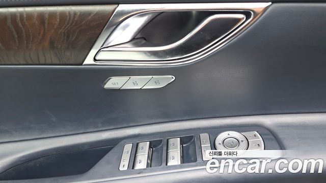 Genesis GV80 2020 — photo 28