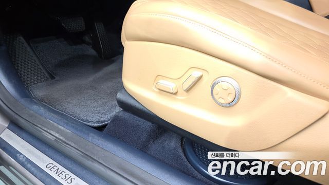Genesis GV80 2020 — photo 33