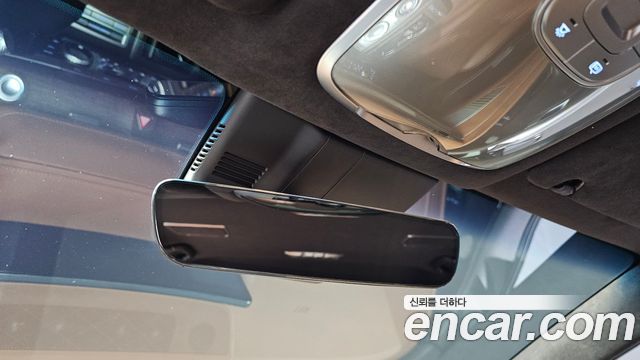 Genesis G80 2022 — photo 26