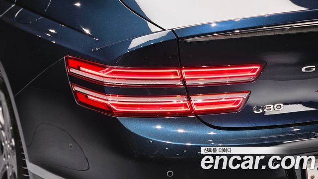 Genesis G80 2022 — photo 9