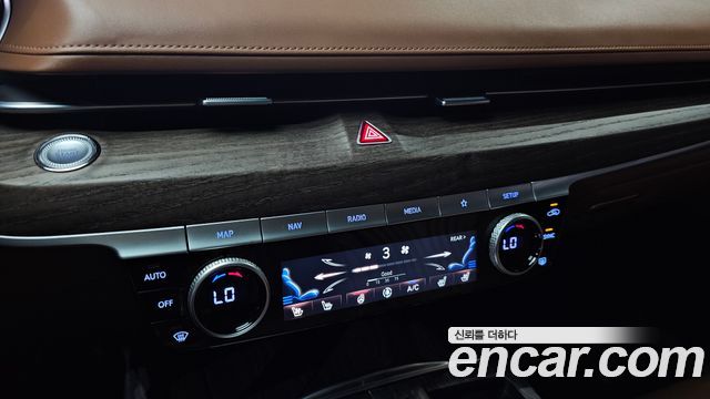 Genesis G80 2022 — photo 27