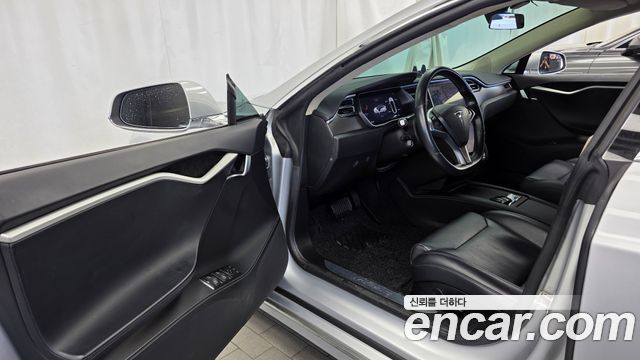 Tesla Model S 2017 — photo 10