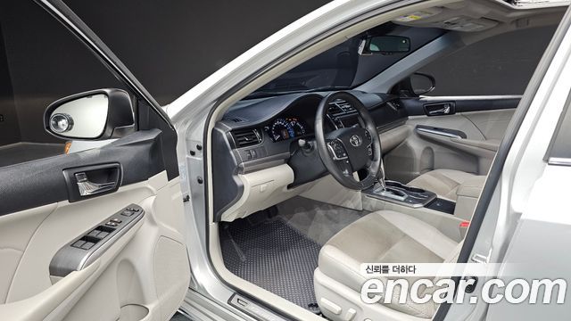Toyota Camry 2013 — photo 13