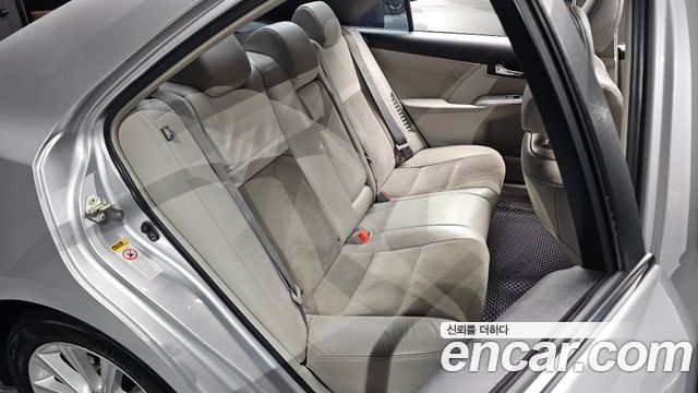 Toyota Camry 2013 — photo 17