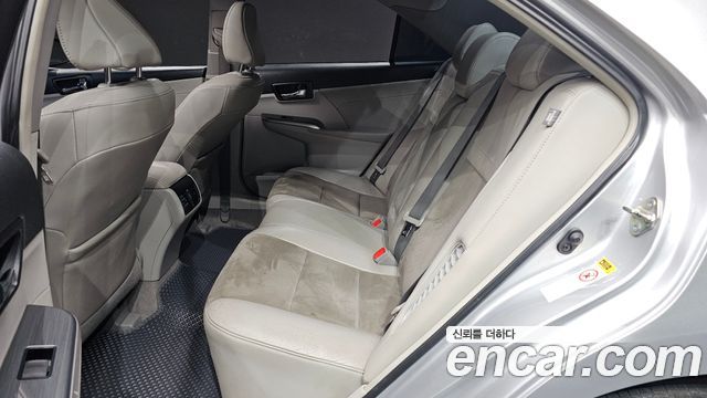Toyota Camry 2013 — photo 18