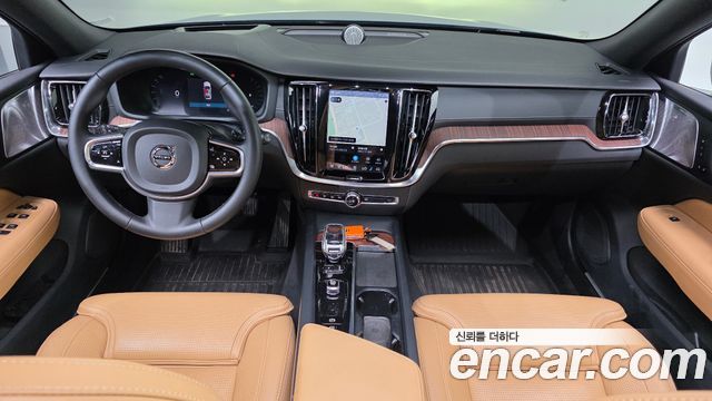 Volvo V60 2023 — photo 10