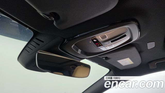 Volvo V60 2023 — photo 31