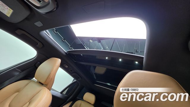 Volvo V60 2023 — photo 32