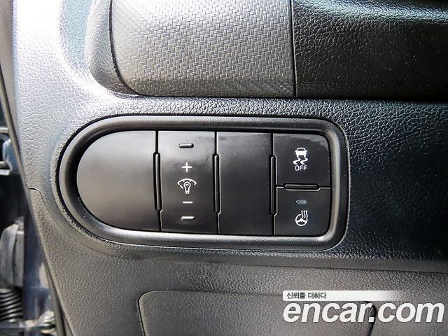 Kia K3 2016 — photo 12