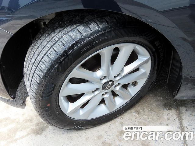 Kia K3 2016 — photo 18