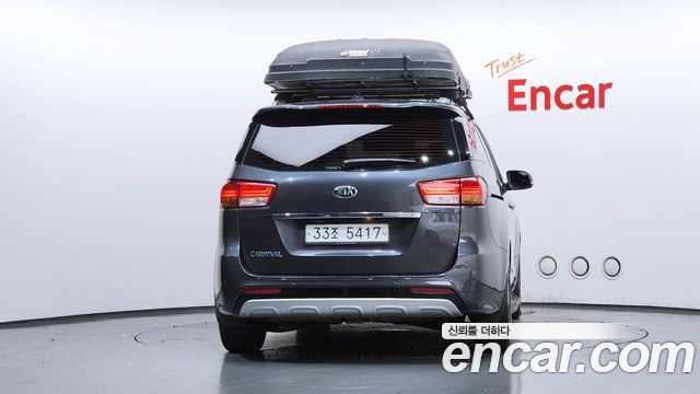 Kia Canival 2015 — photo 4