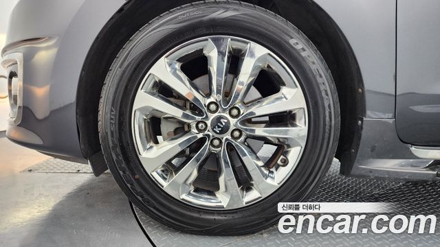 Kia Canival 2015 — photo 5
