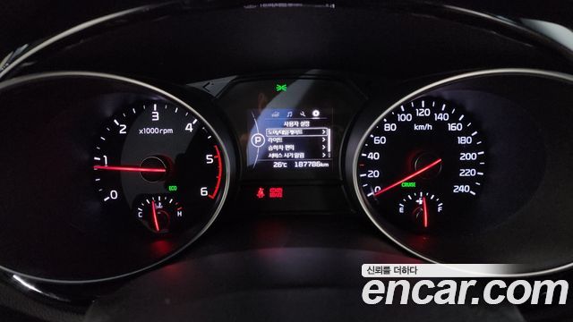 Kia Canival 2015 — photo 8