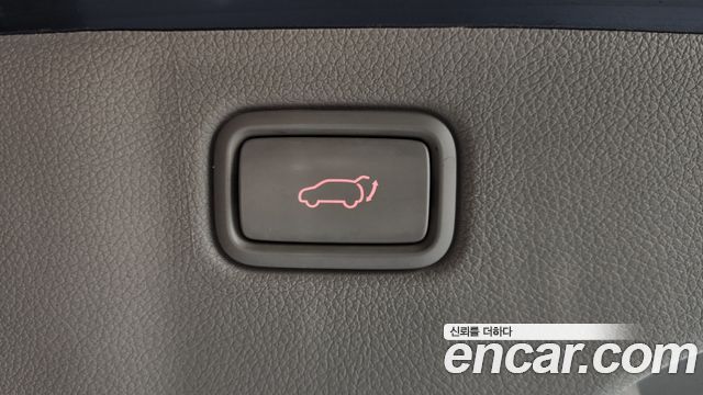 Kia Canival 2015 — photo 19