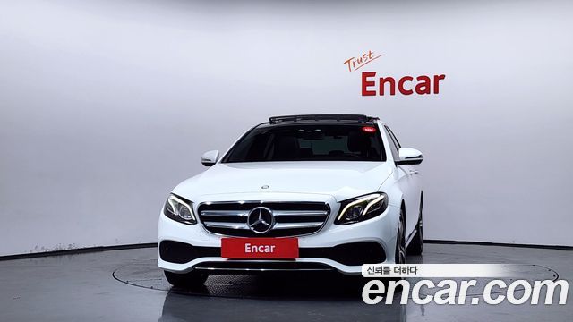 Mercedes-Benz E-Class 2017 — photo 3