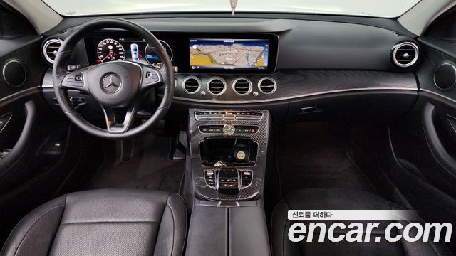 Mercedes-Benz E-Class 2017 — photo 7