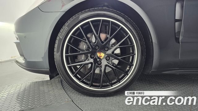 Porsche Panamera 2018 — photo 5