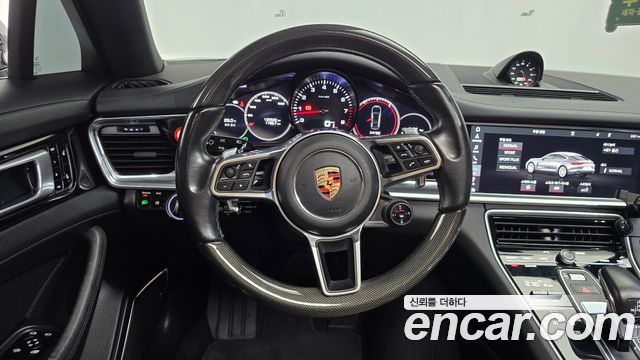 Porsche Panamera 2018 — photo 20