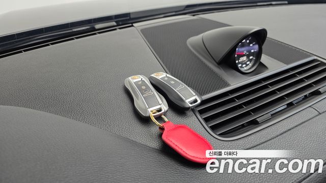 Porsche Panamera 2018 — photo 22