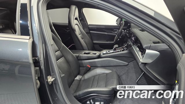 Porsche Panamera 2018 — photo 16