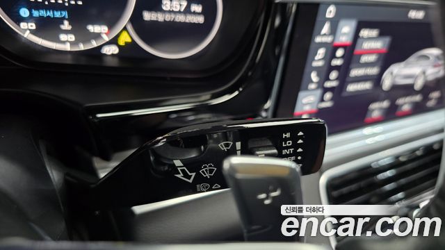 Porsche Panamera 2018 — photo 27