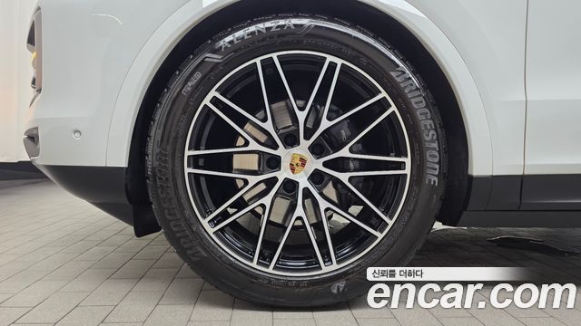 Porsche Cayenne 2024 — photo 5