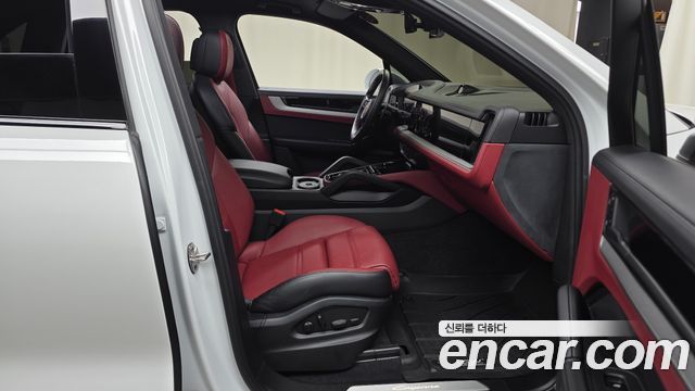 Porsche Cayenne 2024 — photo 17