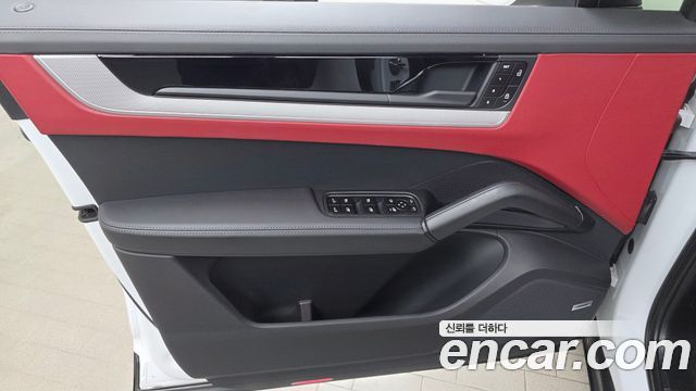 Porsche Cayenne 2024 — photo 14