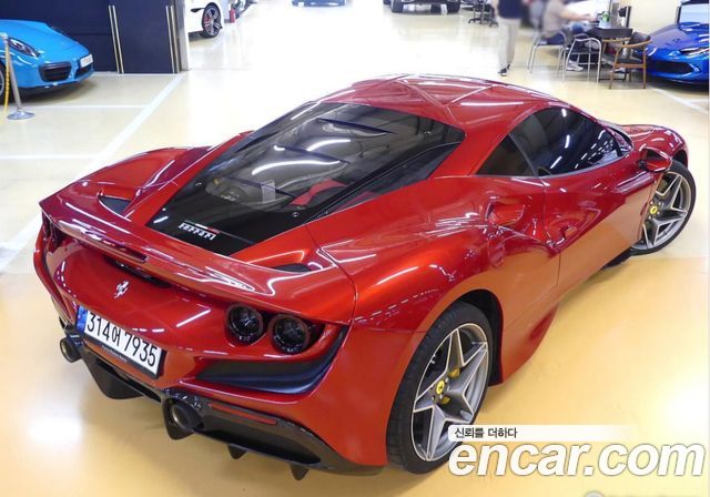 Ferrari F8 2021 — photo 4