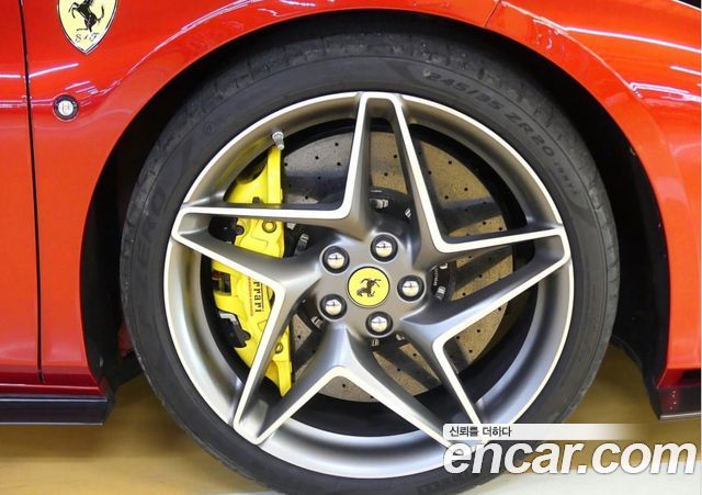 Ferrari F8 2021 — photo 5
