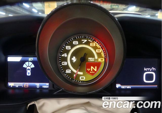 Ferrari F8 2021 — photo 8