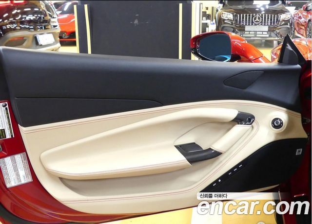 Ferrari F8 2021 — photo 19