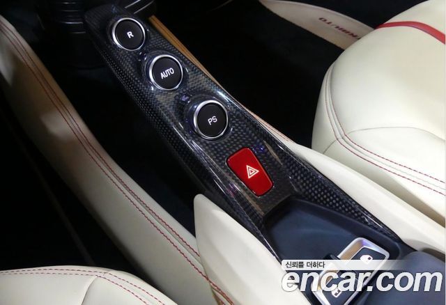 Ferrari F8 2021 — photo 20